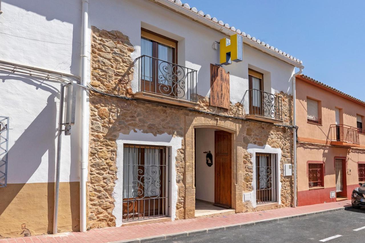 Hostal Tres Molins Jesus Pobre Exterior photo