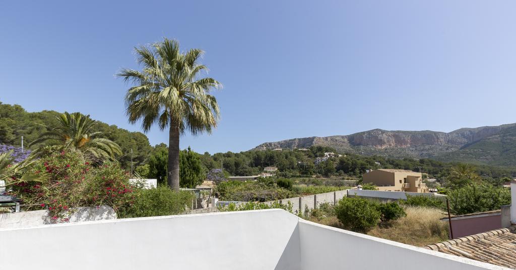 Hostal Tres Molins Jesus Pobre Exterior photo